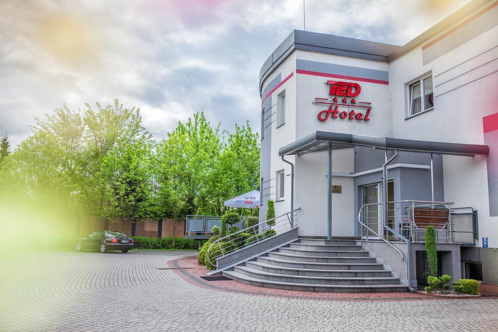 Hotel Ted Радомско Экстерьер фото