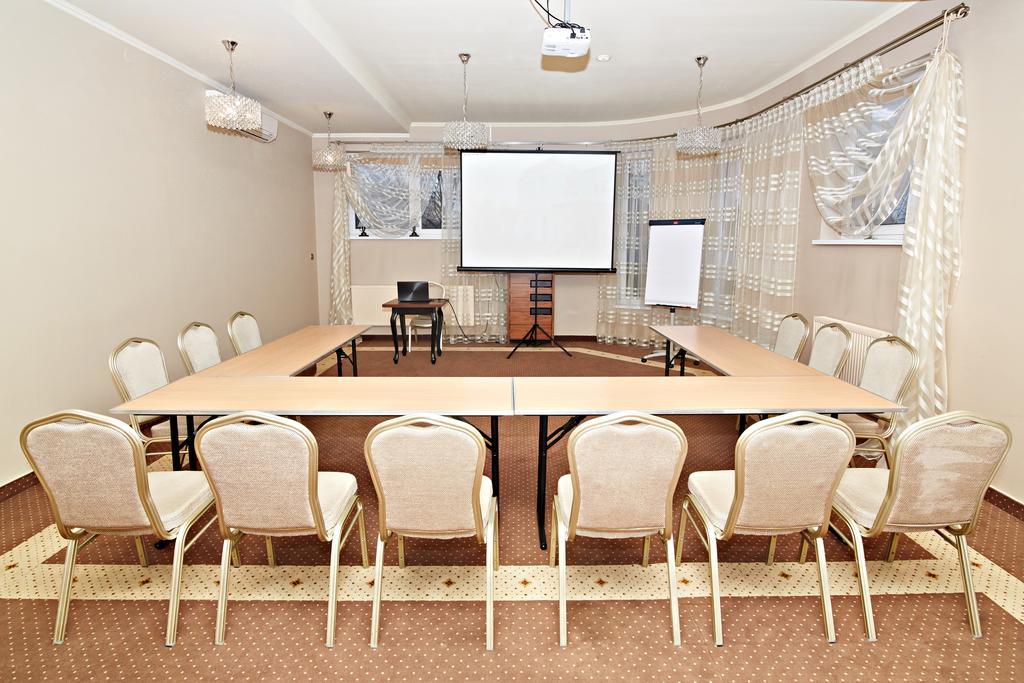 Hotel Ted Радомско Экстерьер фото