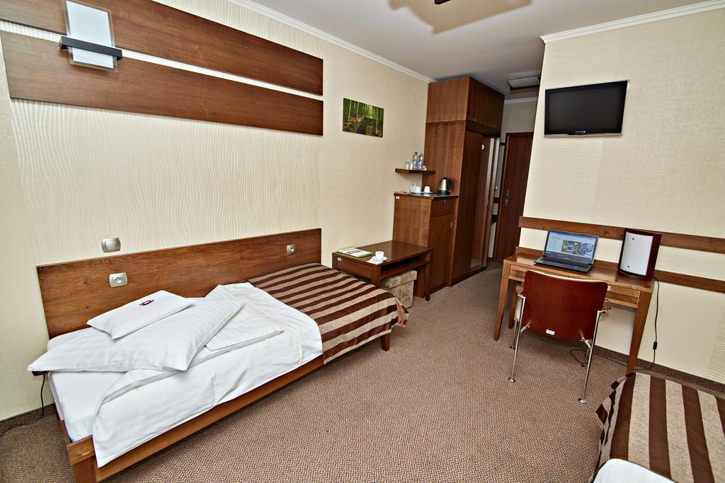 Hotel Ted Радомско Номер фото
