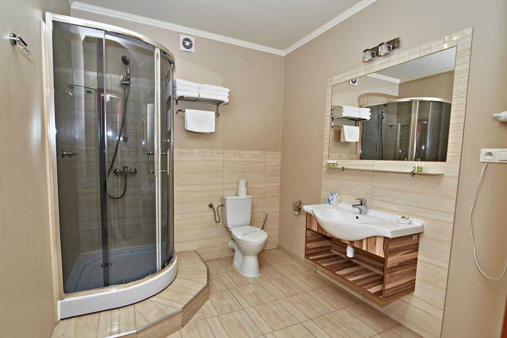 Hotel Ted Радомско Экстерьер фото
