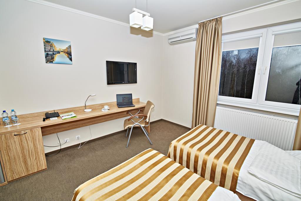 Hotel Ted Радомско Экстерьер фото